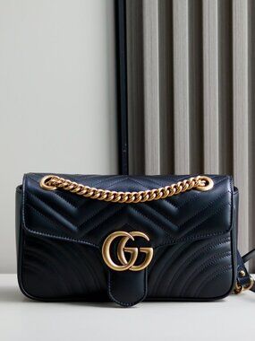 GUCCI Black Leather GG Marmont Shoulder Bag